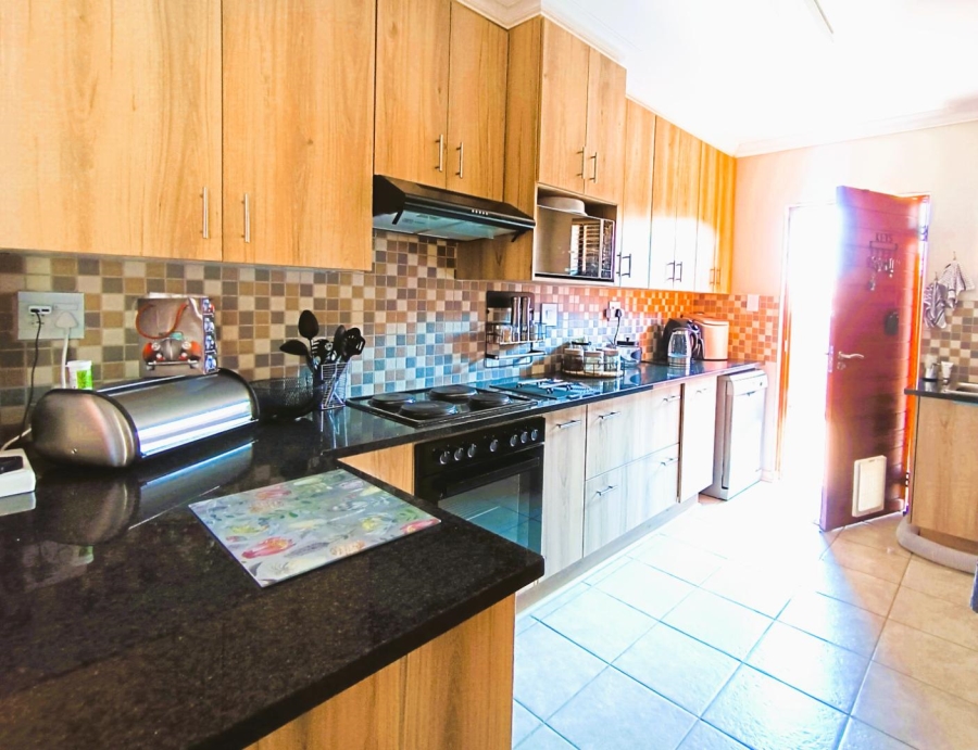 3 Bedroom Property for Sale in Langenhovenpark Free State
